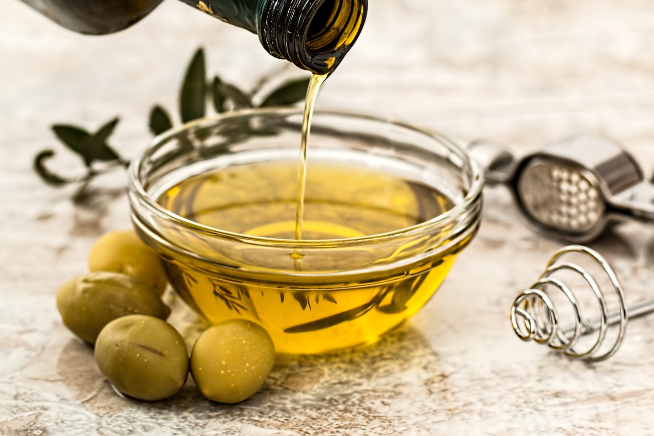 olive-oil-ga5d41e545_1280